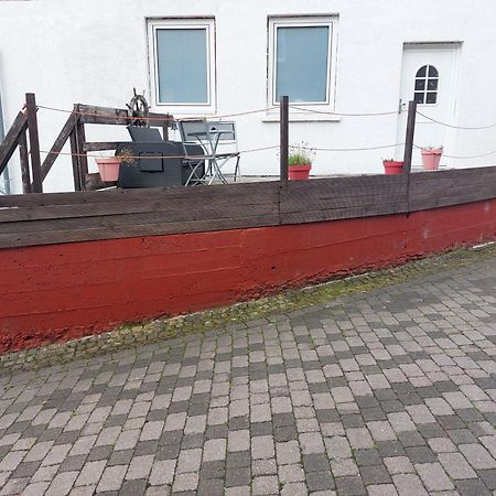 Willkommen In Dem Luftkurort Und Kaesestadt Nieheim Rennstrecke 4Km Entfernt Fewo1 Buitenkant foto